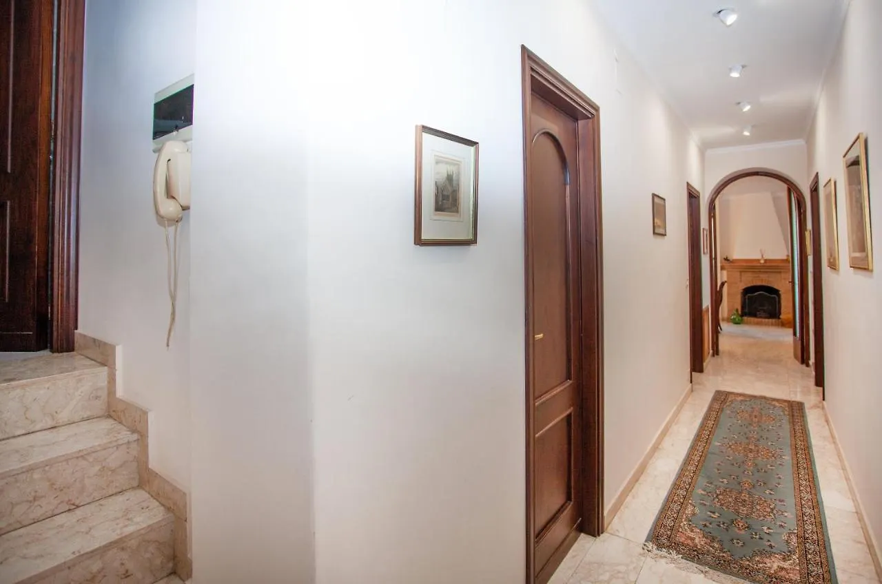 Belvedere House Taormina 0*,  Italy